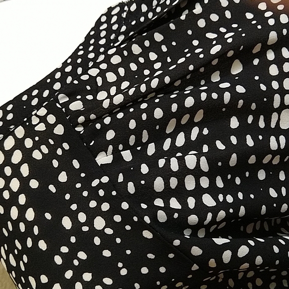 Forever 21 Short Sleeve Blouse - Picture 4 of 8